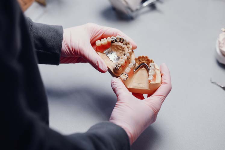 plaat- of frameprothese